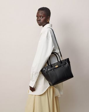 small-zipped-bayswater-black-small-classic-grain