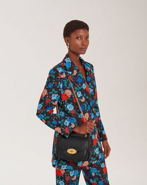 small-darley-shoulder-bag-black-heavy-grain