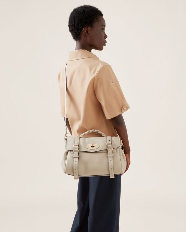 Alexa Chalk Heavy Grain Sustainable Icons Mulberry