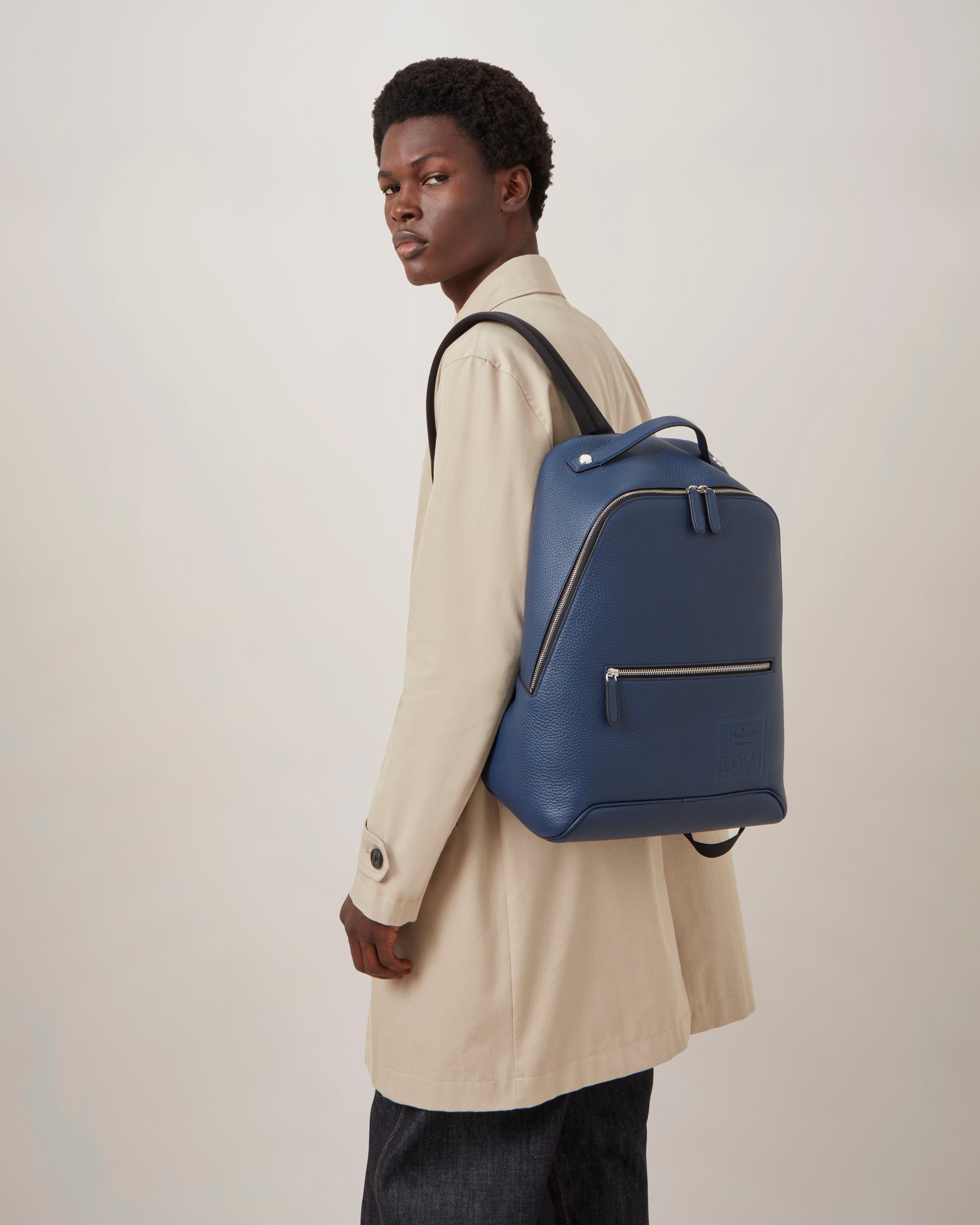 HealthdesignShops, City Heavy Grain leather backpack Grün