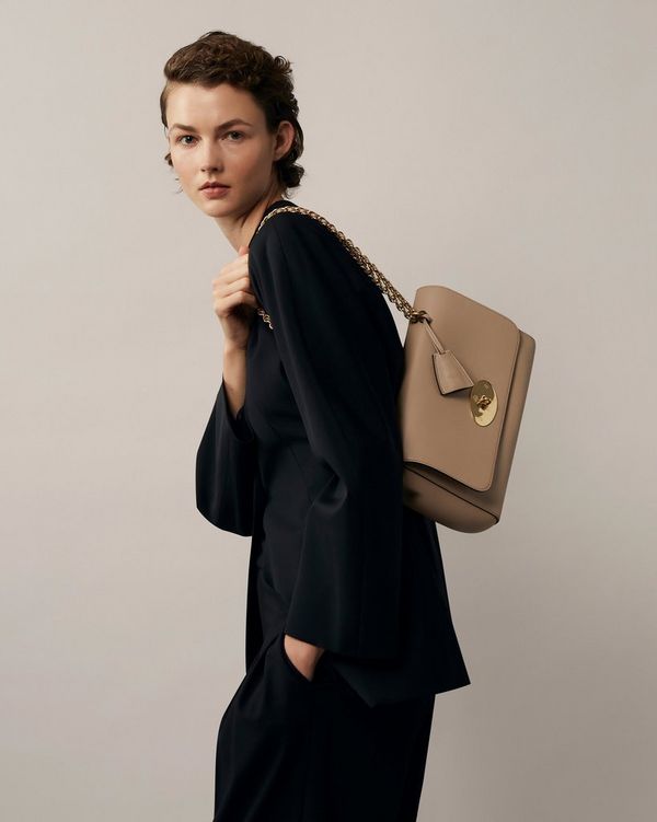 【Mulberry】リリー メイプル シルキーカーフレザー Mulberry | ミディアム リリー | メイプル シルキーカーフレザー
