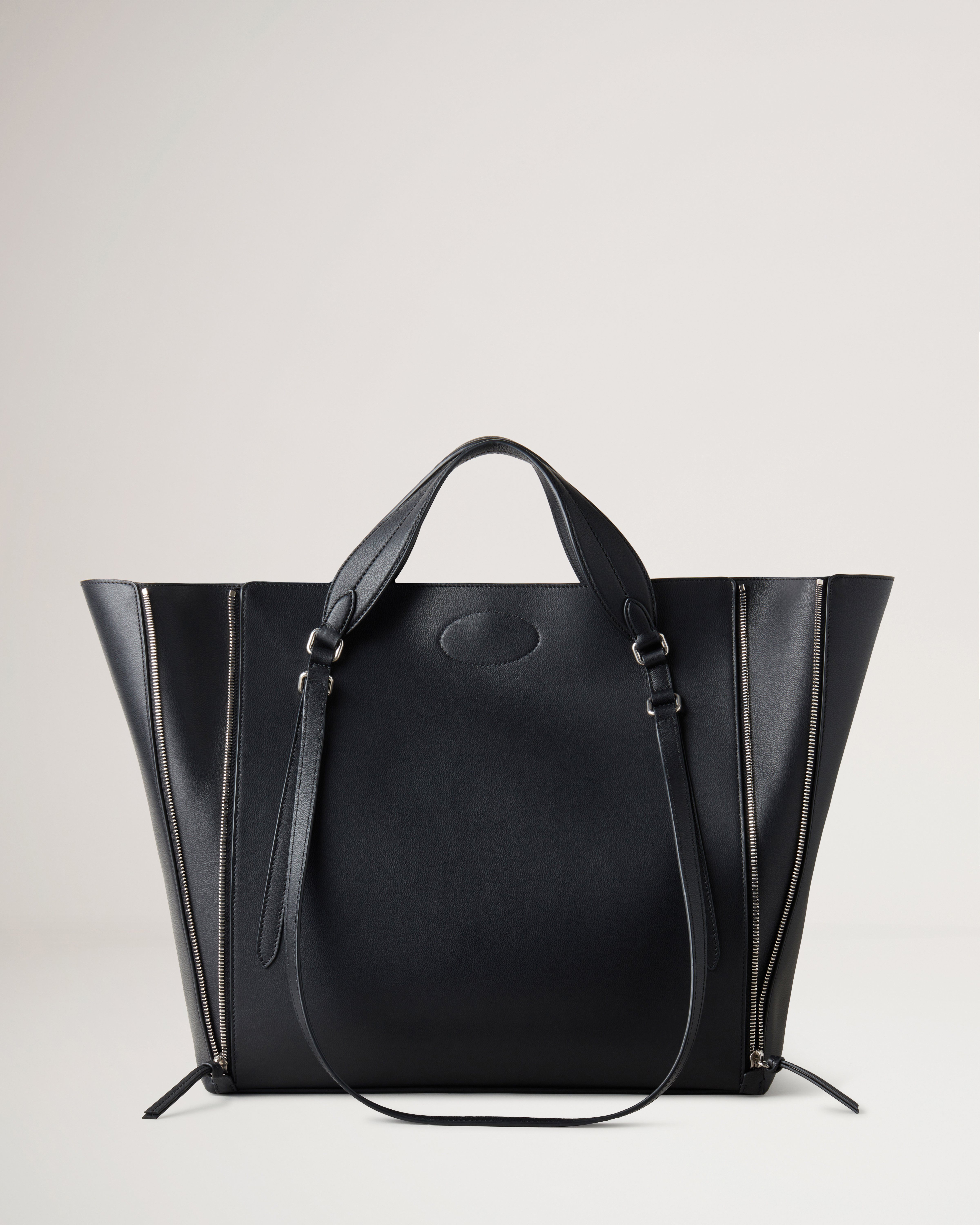Big black 2025 bag with zip