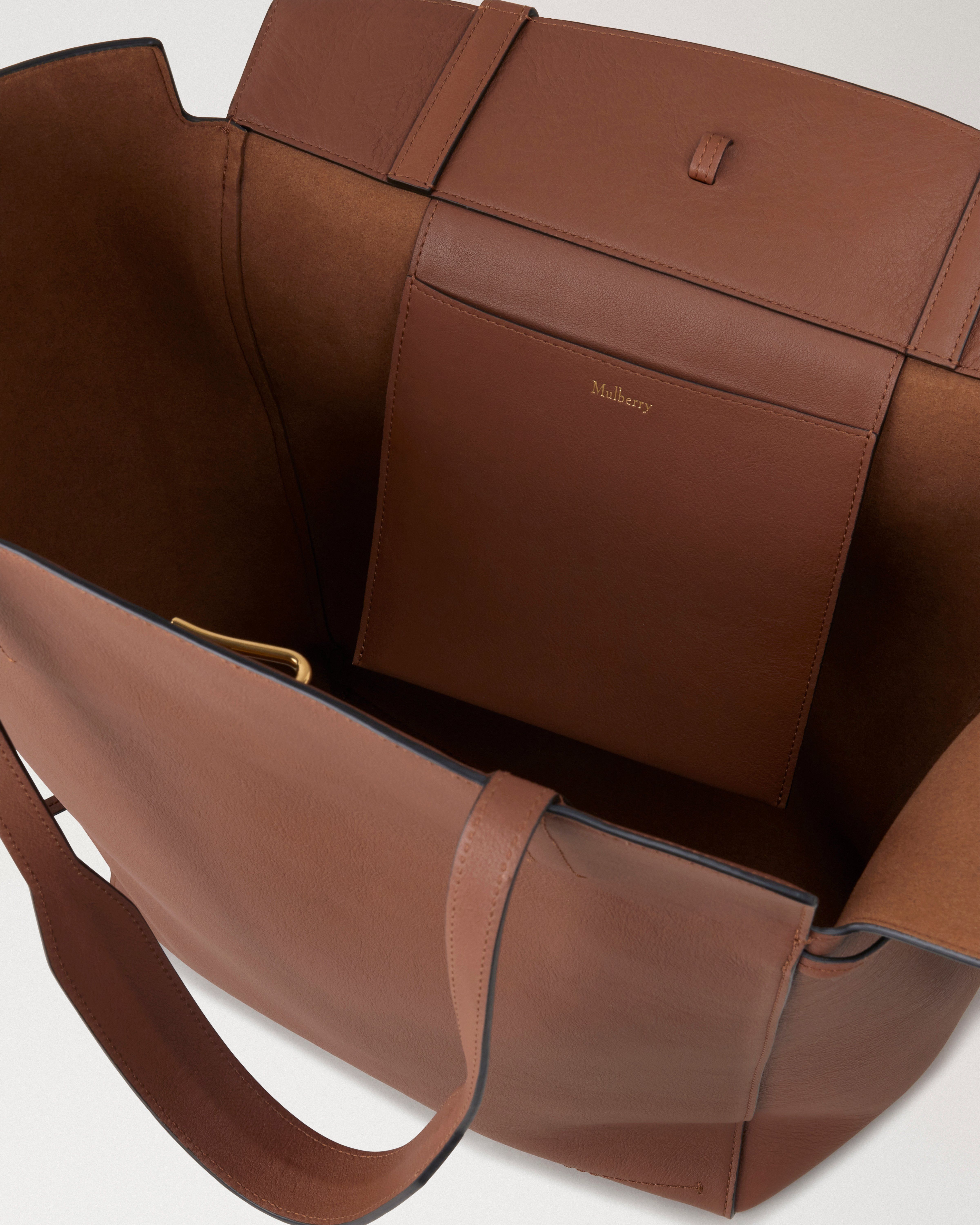 Clovelly Pouch Bright Oak Micro Classic Grain