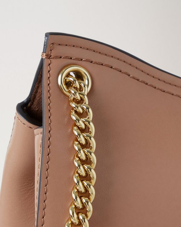 Lana Chain Shoulder