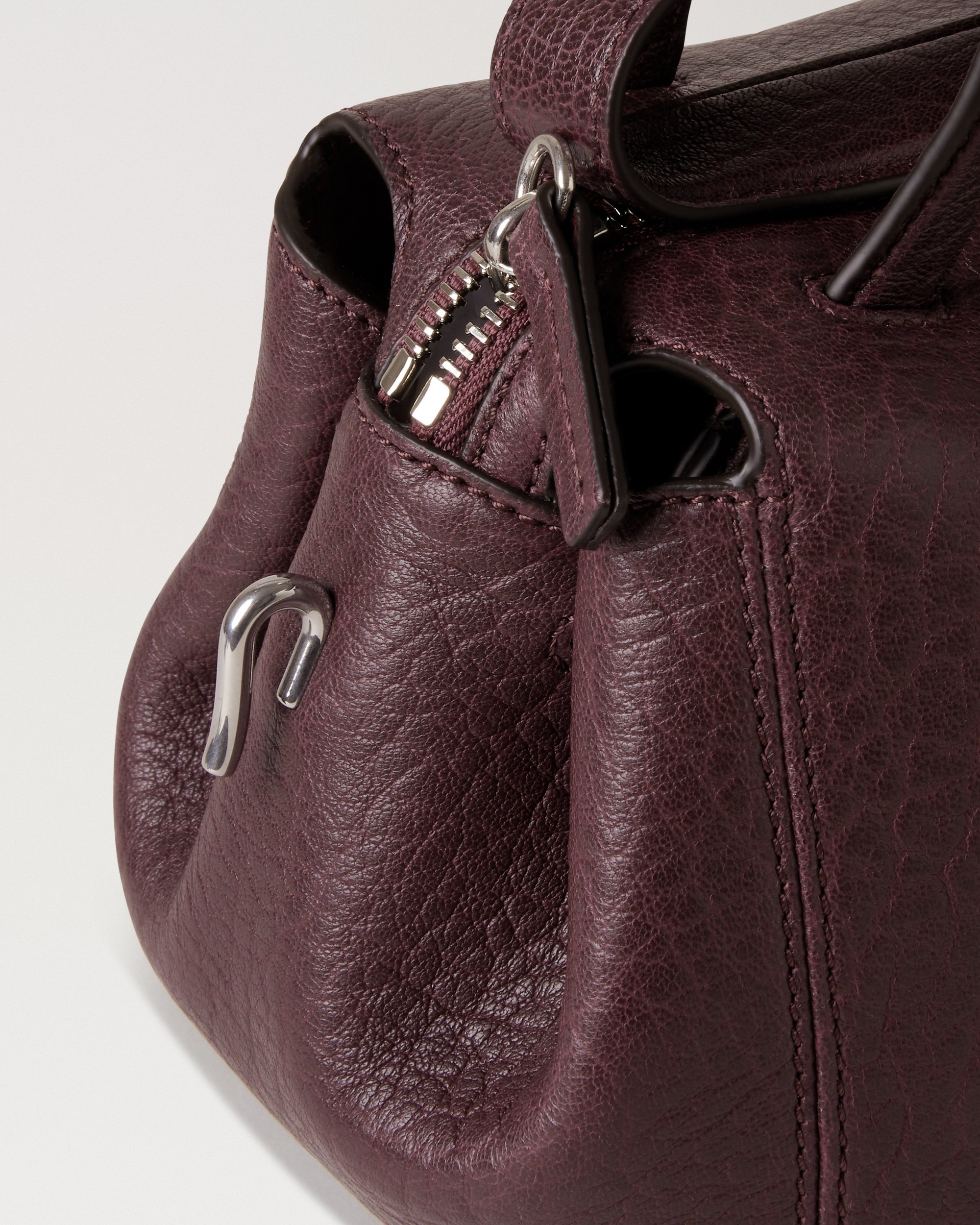 Mulberry | メドウ スモール ショルダーバッグ | ブラック Mulberry | メドウ スモール ショルダーバッグ | ブラック