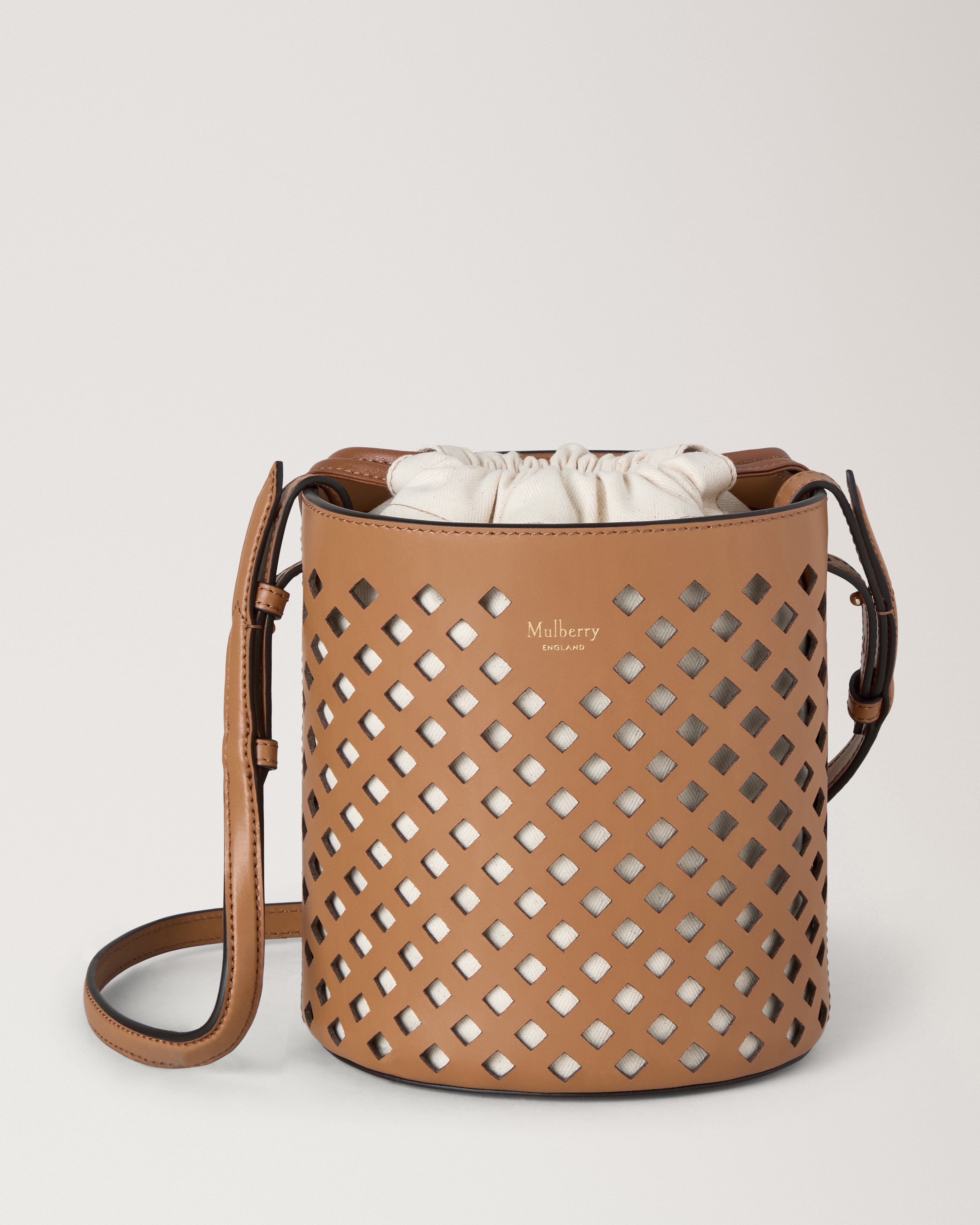 Perforierte Bucket Bag