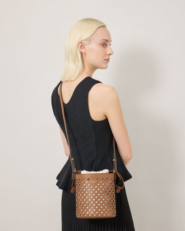 Perforierte Bucket Bag