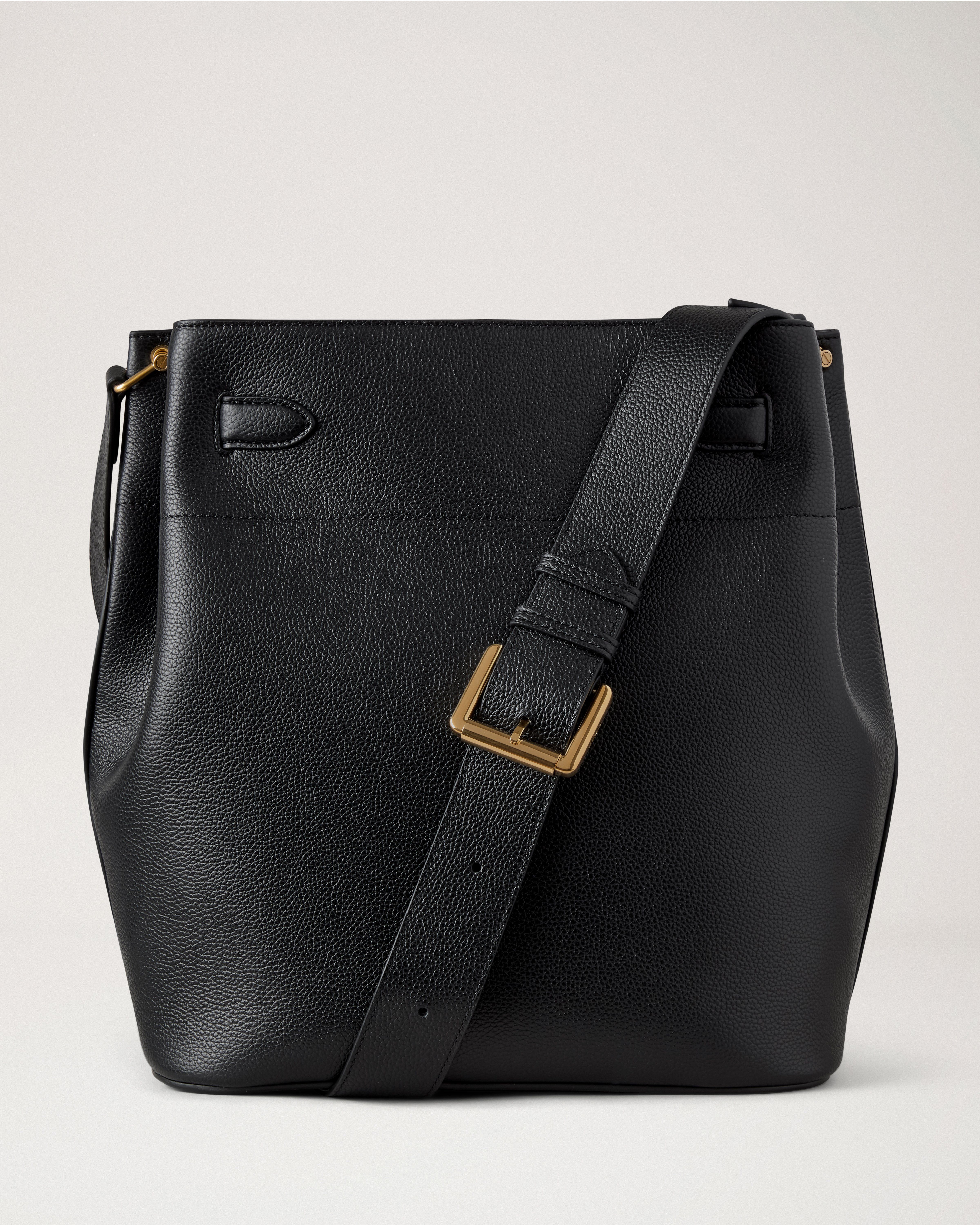 Mulberry | Large Islington Bucket | Black Small Classic Grain