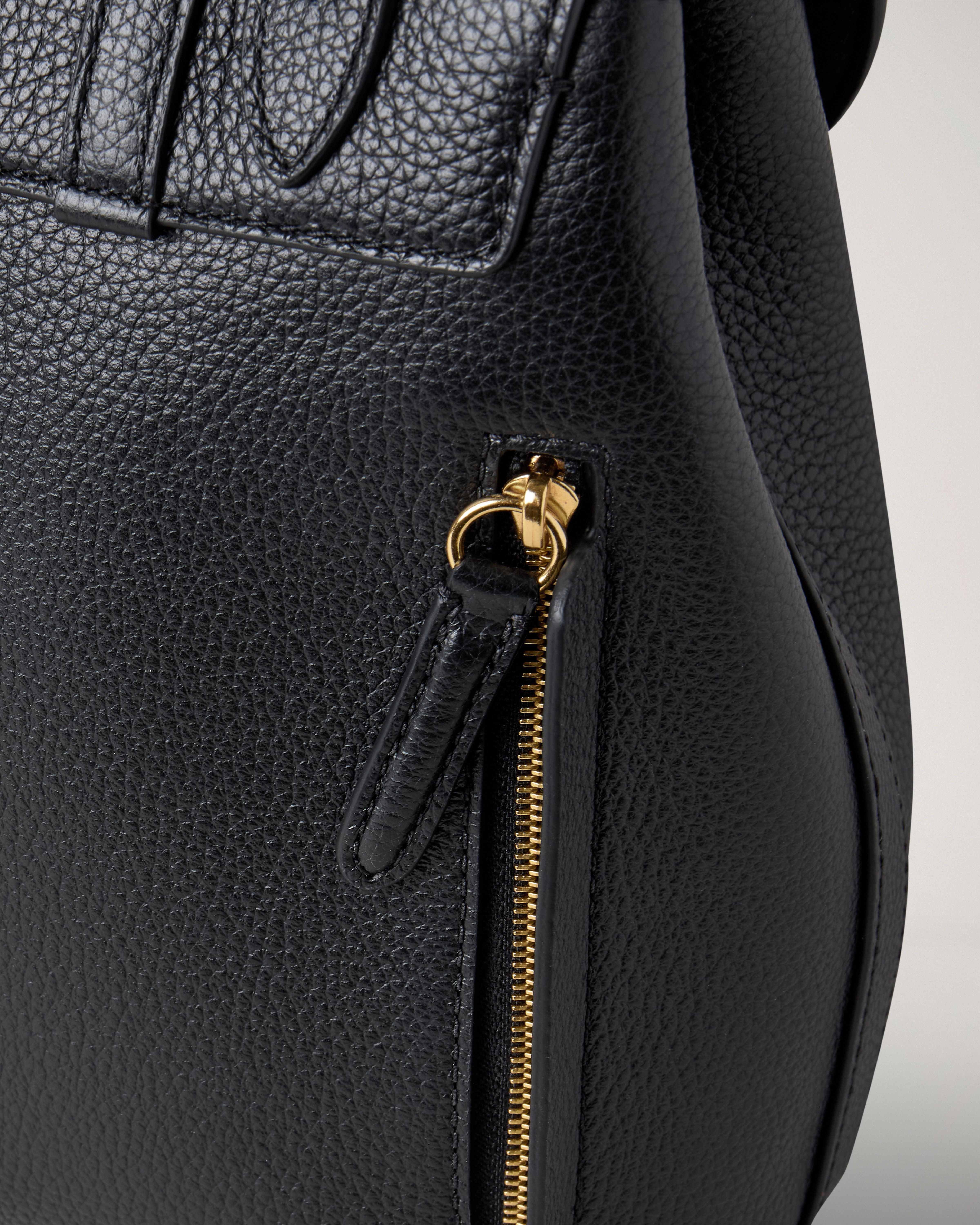 マルベリー　リュックサック　バックパック　ベイズウォーターキャンバスレザー　ロゴ Mulberry | ミニ ベイズウォーター バックパック | ブラック スモール