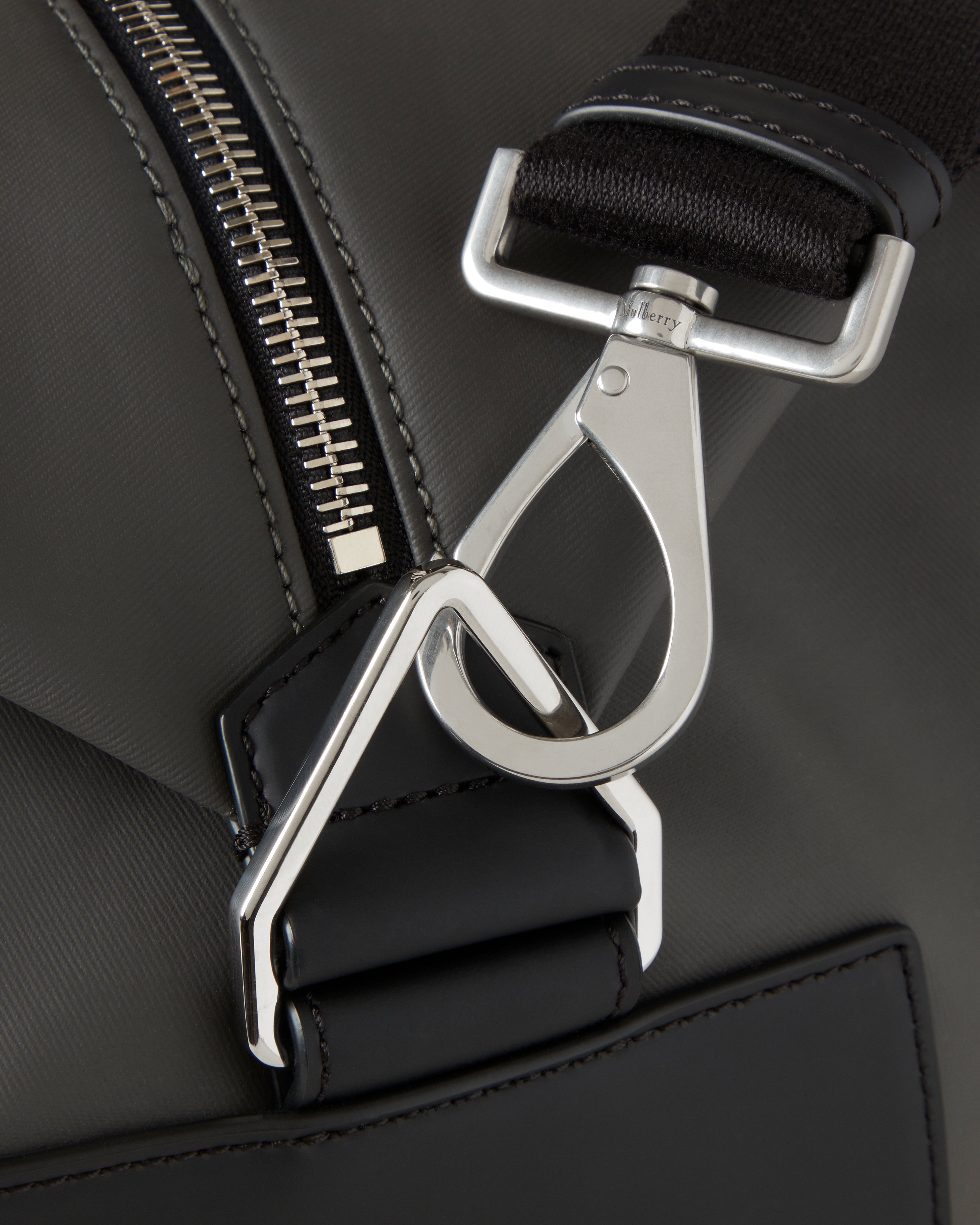 Dalston Holdall