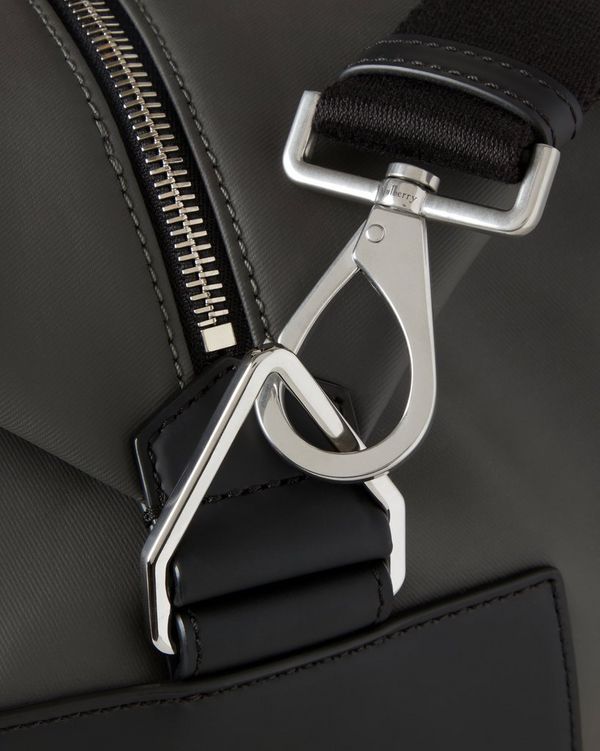 Dalston Holdall