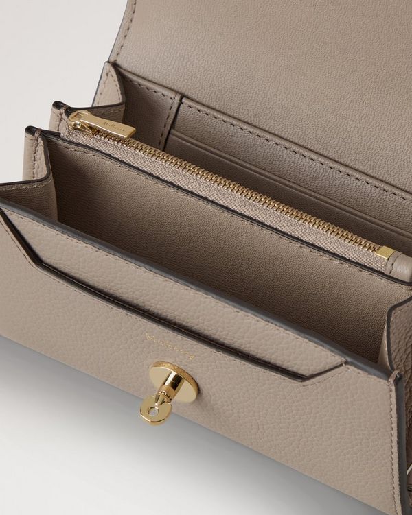 Mulberry | Medium Darley Wallet | Cashmere Taupe Small Classic Grain