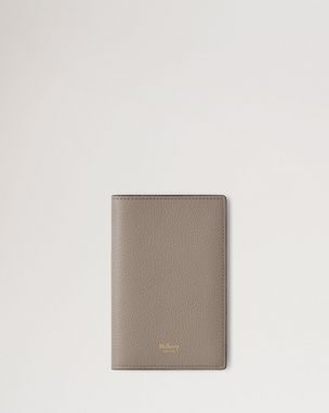 passport-cover-cashmere-taupe-small-classic-grain
