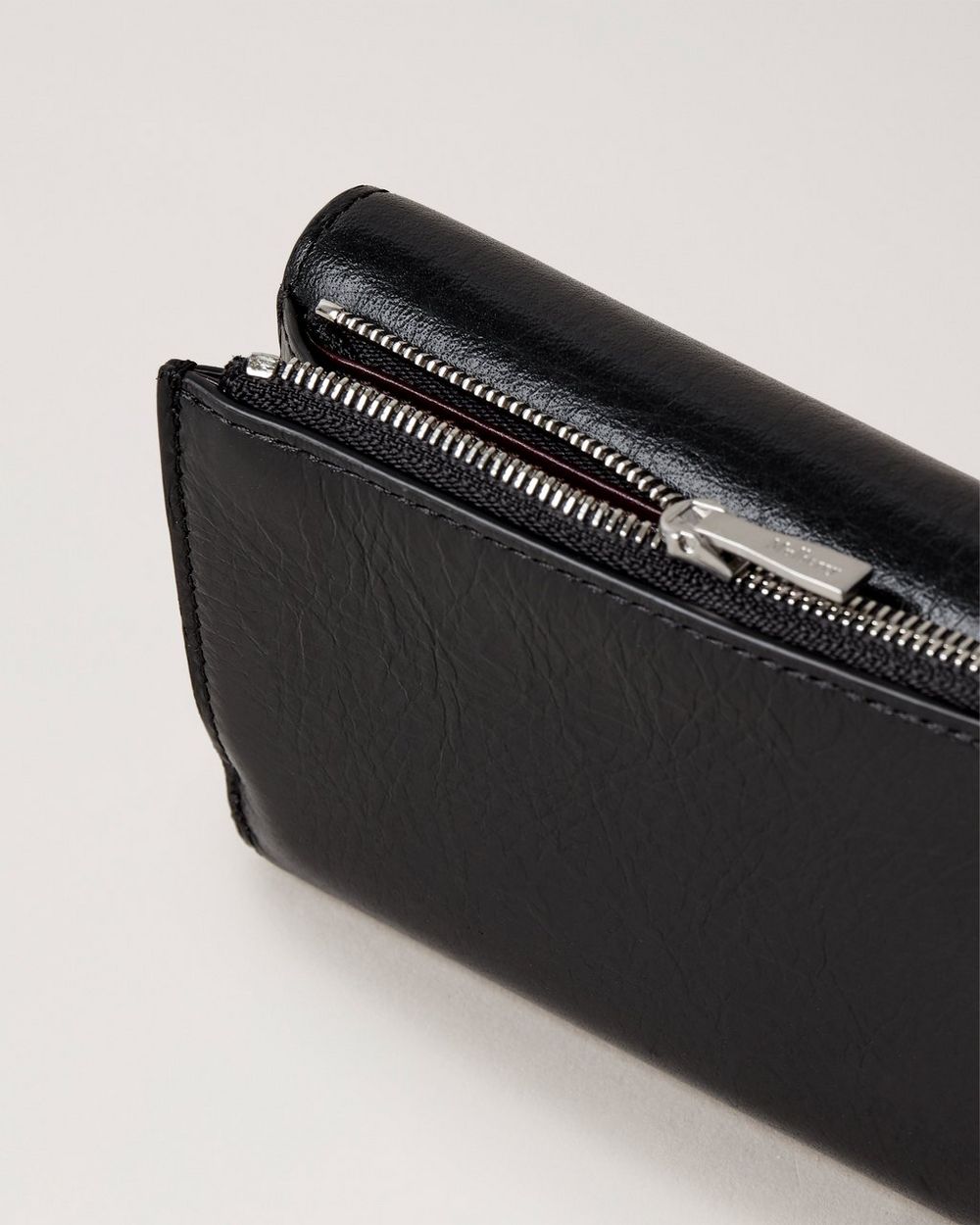 Darley Folded Multi-Card Wallet | Black High Shine Leather | Women