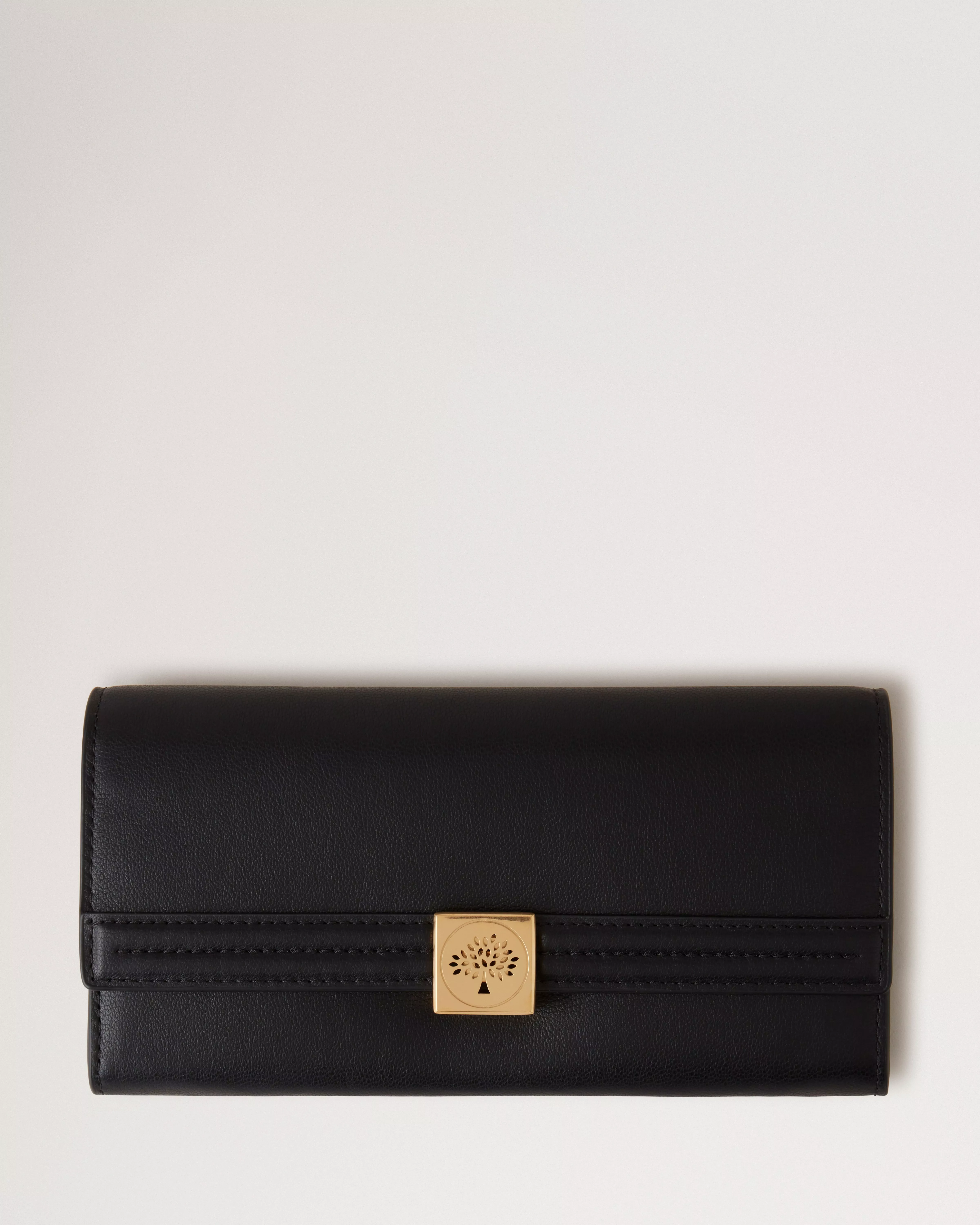 40代女性に人気のレディース長財布は、マルベリーのマルベリーツリー ロングウォレット