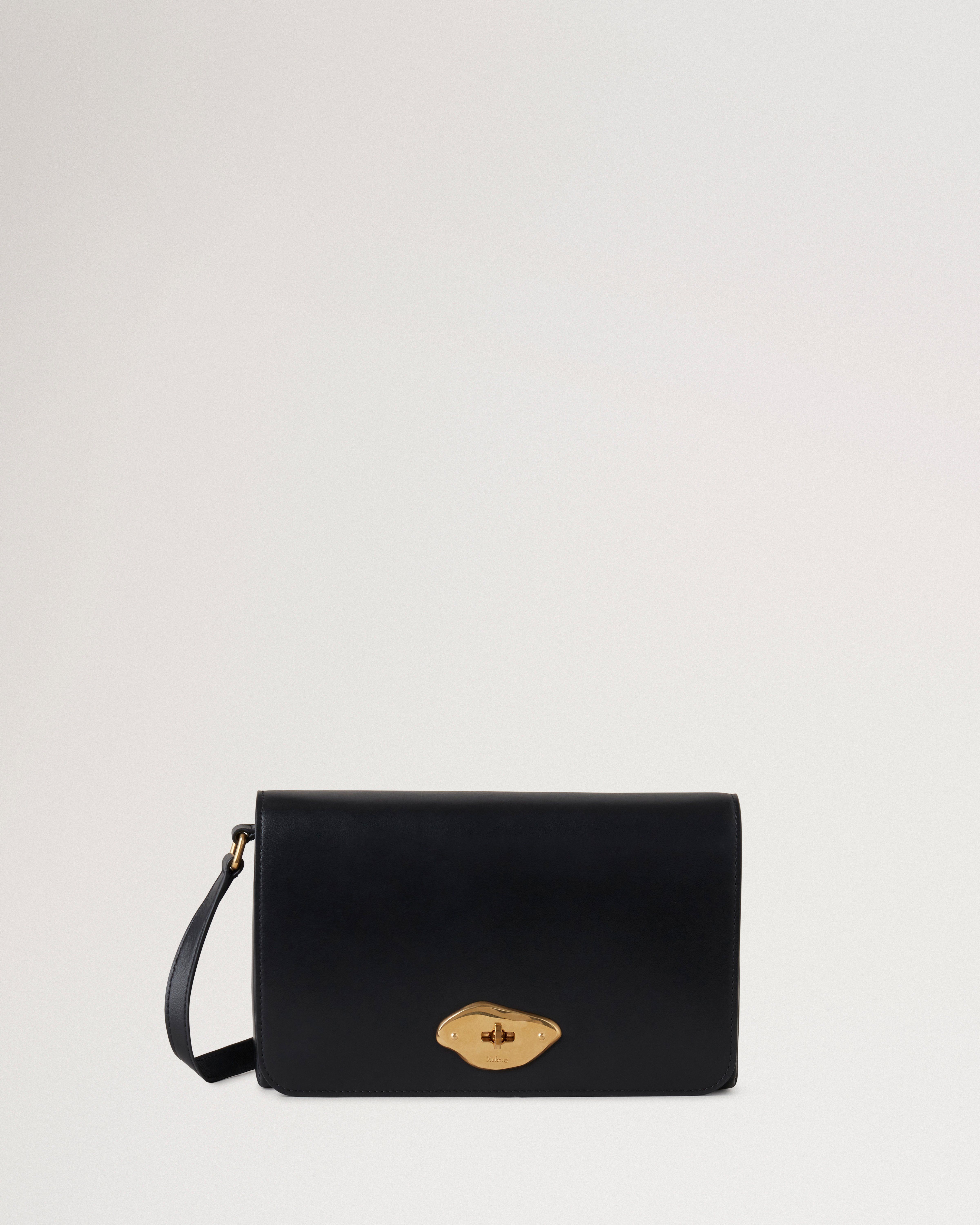 Win Cool Stuff: Mulberry-Inspired Handbag from Mimi Boutique