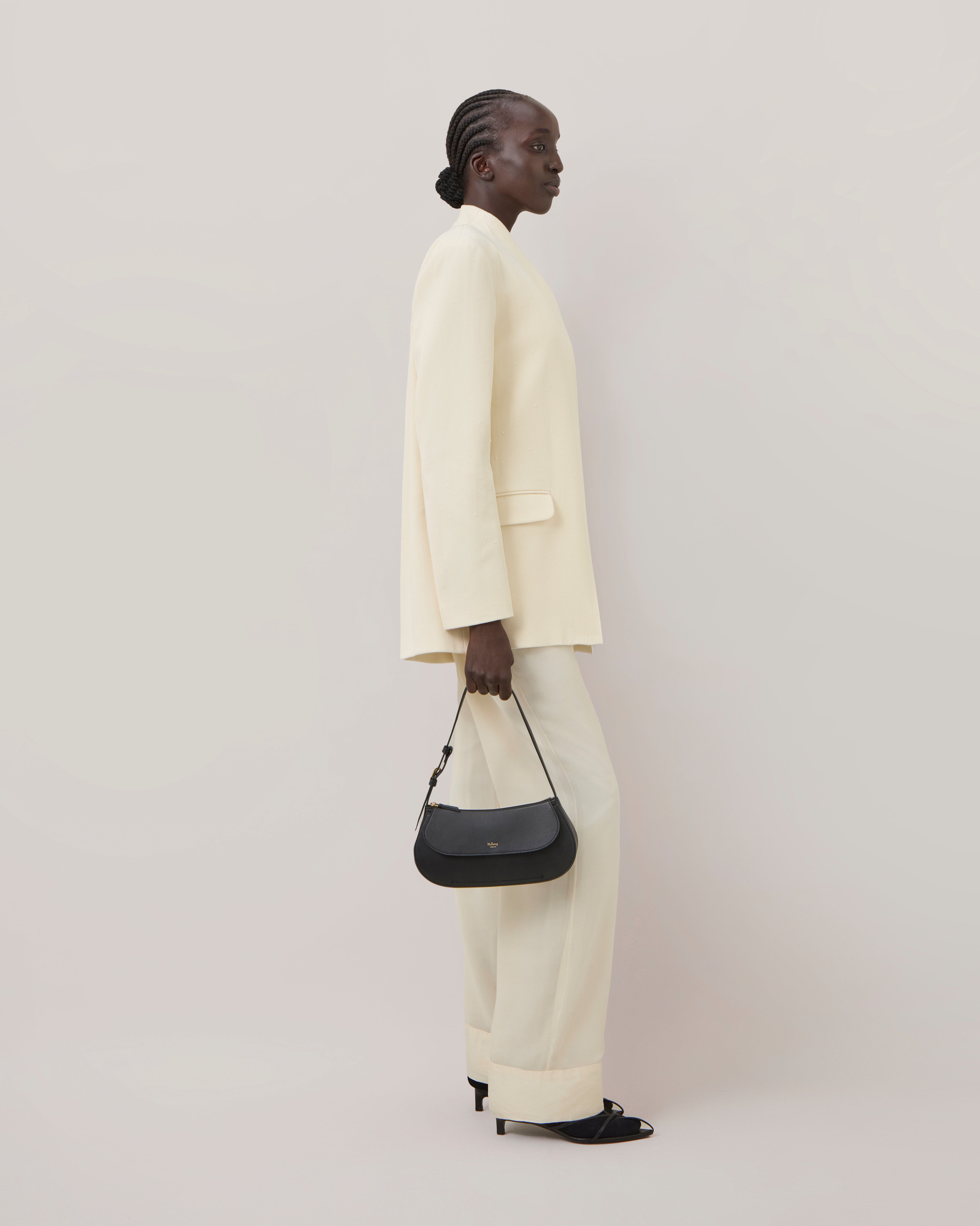 Mulberry ブラックレザー ショルダーバッグ Mulberry | クロベリー ショルダーバッグ | ブラック マイクロ