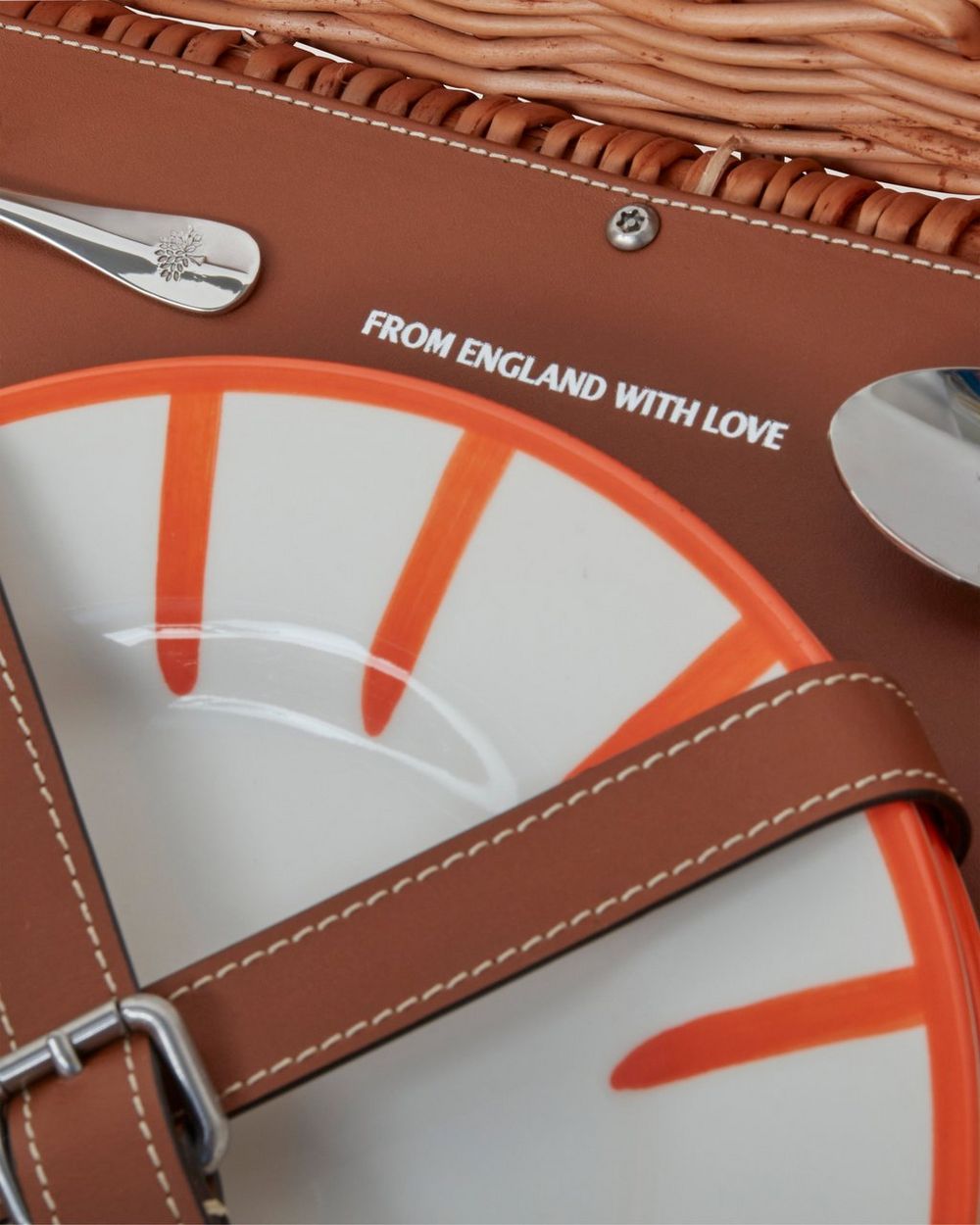 Leather Trimmed Picnic Basket Natural Mixed Material Summer Home