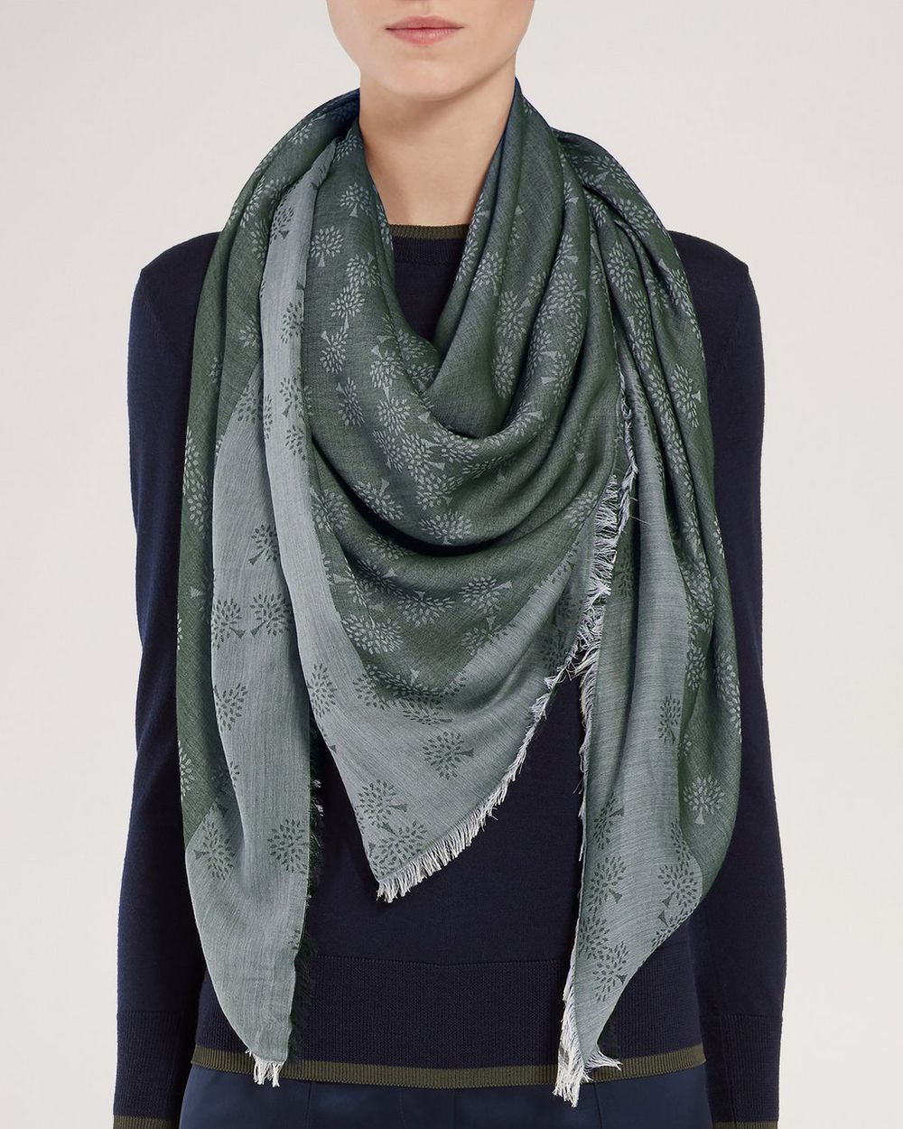 Louis Vuitton Black/Silver Monogram Wool/Silk Shine Shawl Scarf
