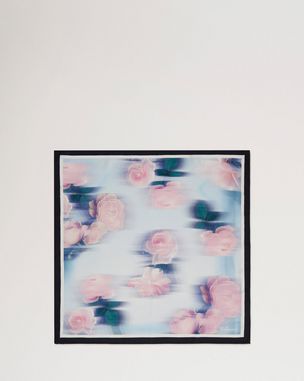 rose-blur-border-square-poplin-blue-silk-twill