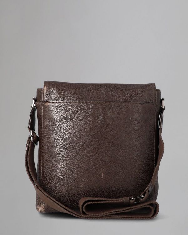 Maxwell Slim Messenger Pre Loved Chocolate Small Classic Grain Pre Loved Bags Mulberry