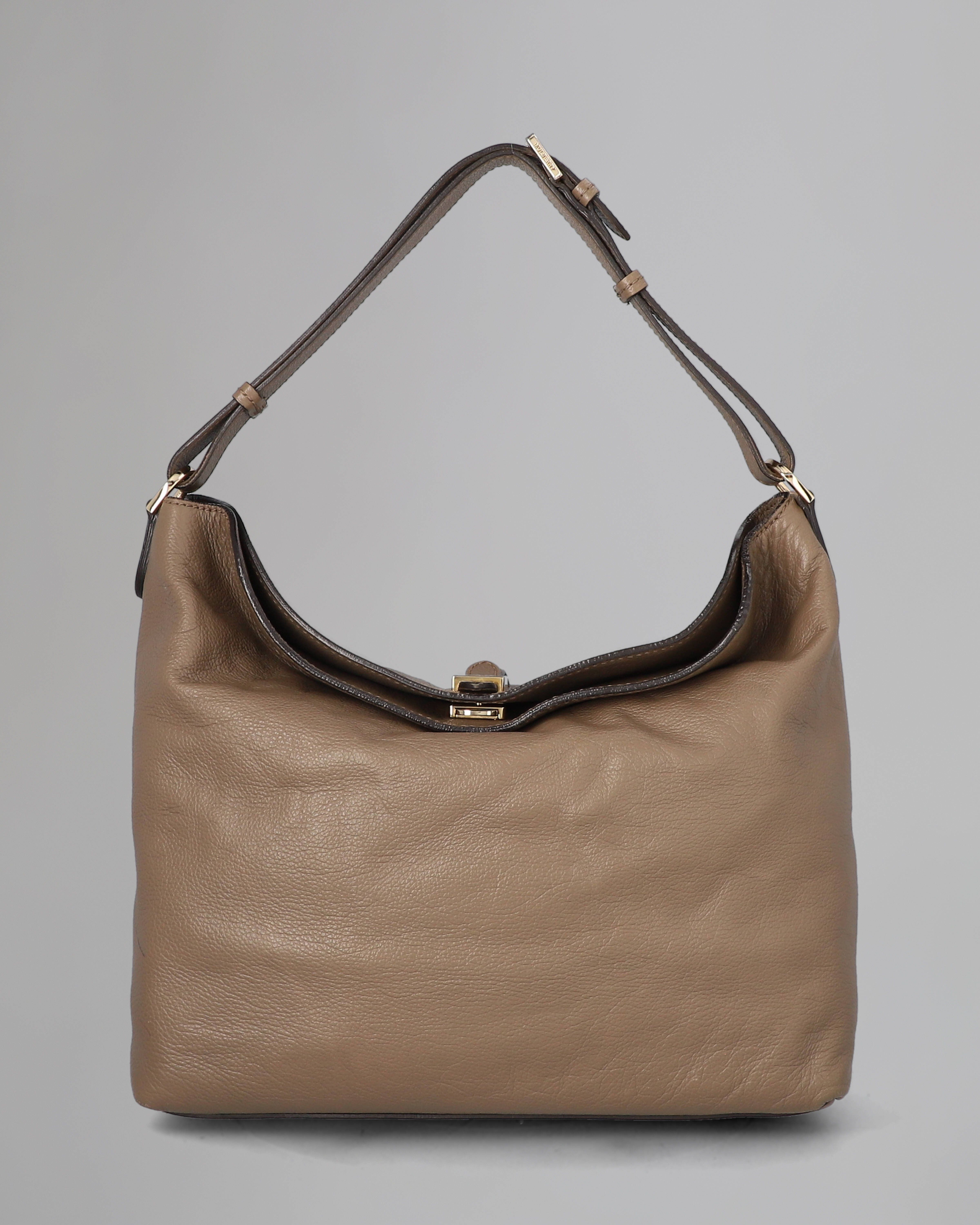 Tessie Hobo