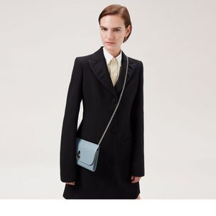 amberley-clutch-cloud-silky-calf