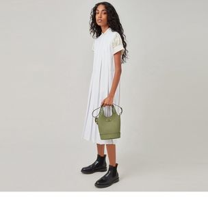 small-lily-tote-summer-khaki-small-classic-grain-silky-calf