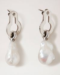 amberley-baroque-pearl-earrings