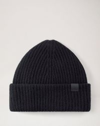 chunky-ribbed-beanie