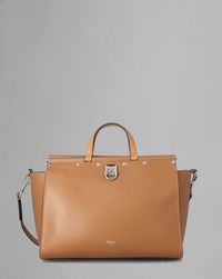 iris-top-handle