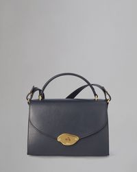 lana-top-handle