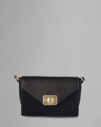 small-delphie
